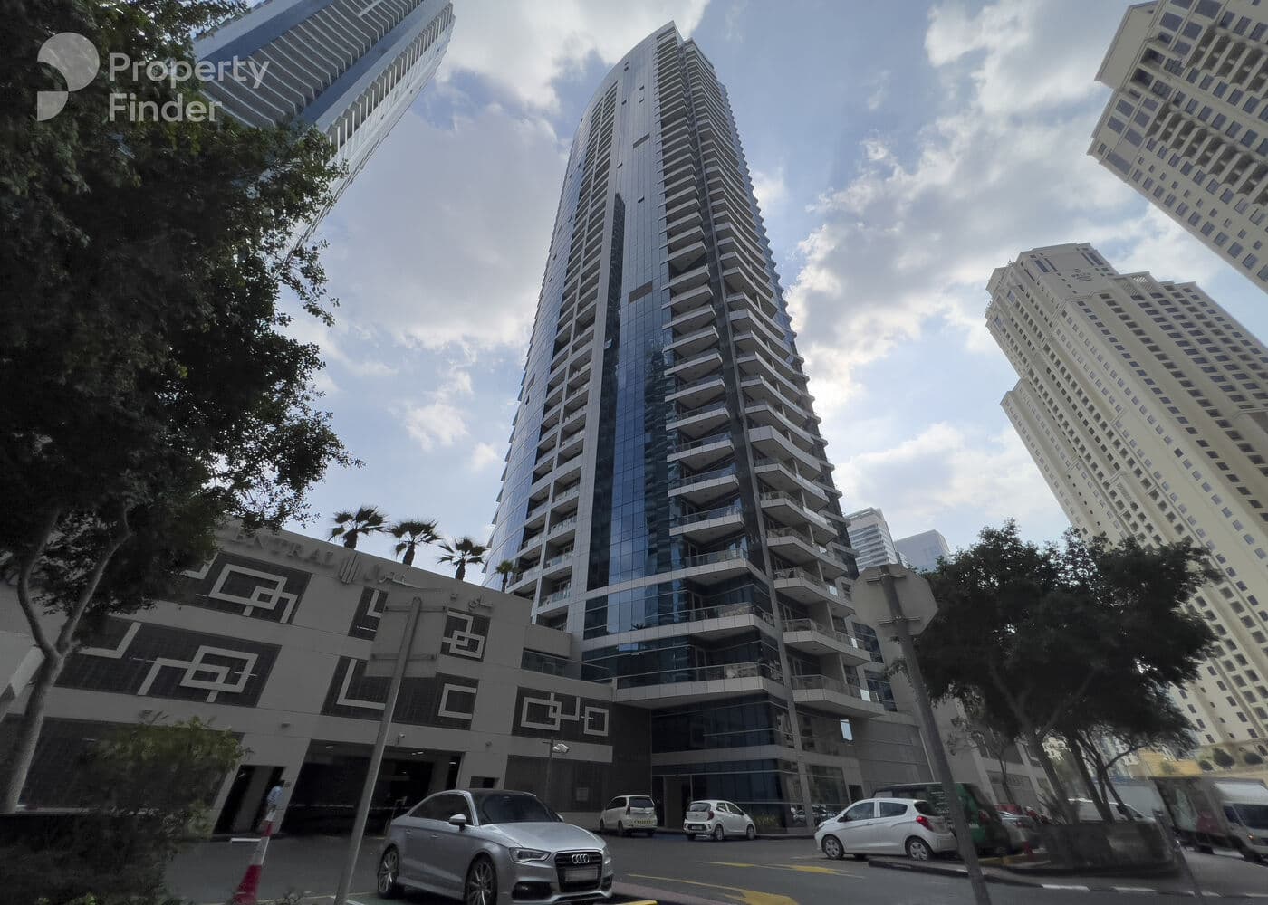 Parking space for rent in Dubai Marina