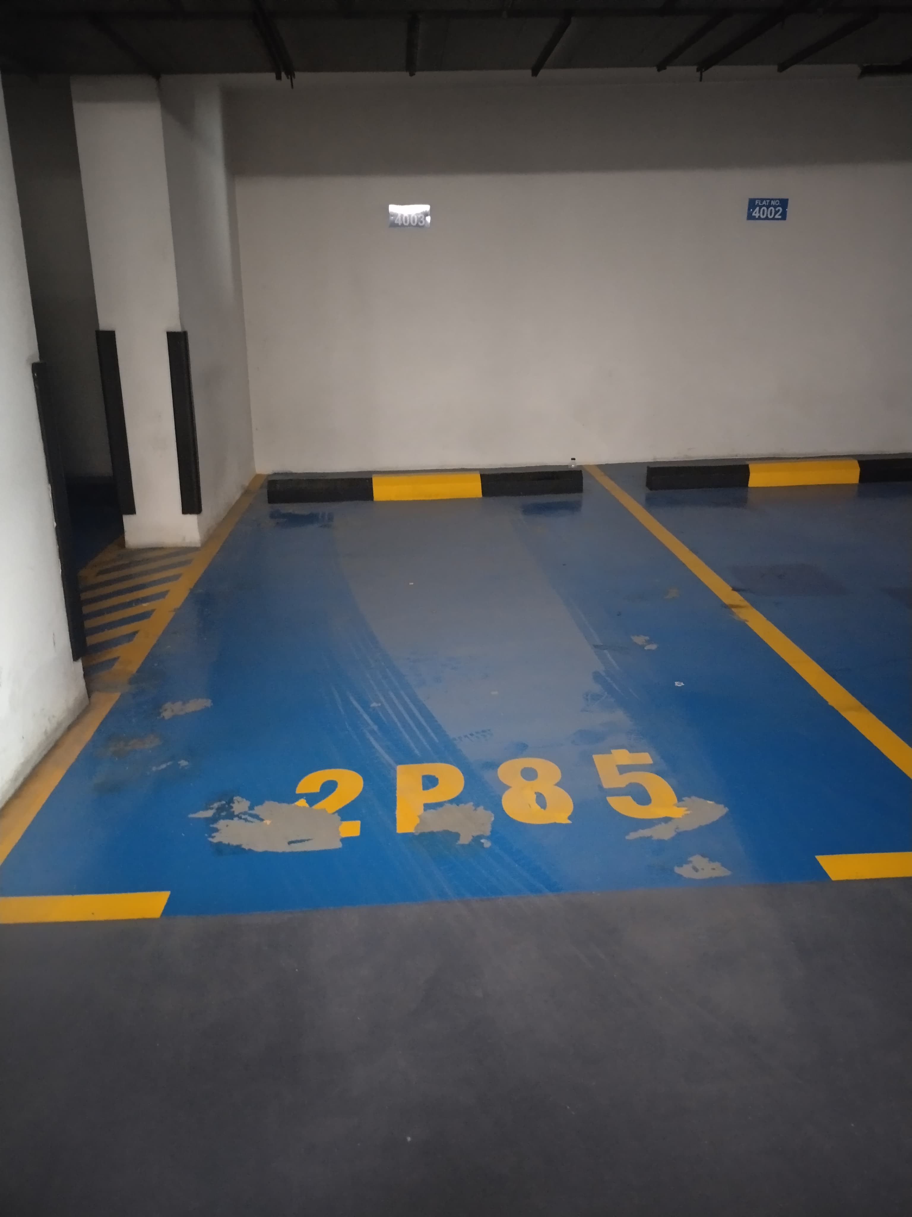 Covered parking space in Dubai Marina