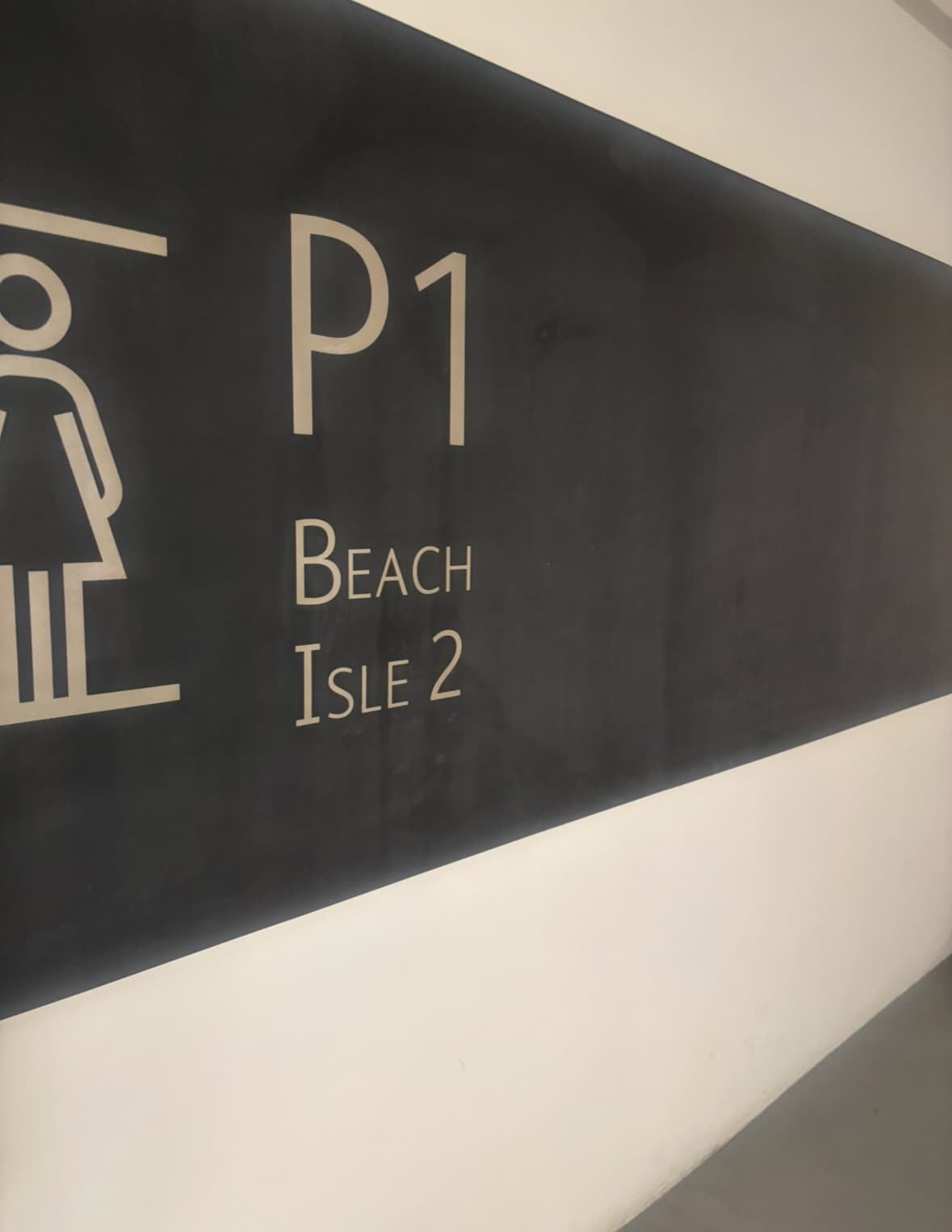 Premium Covered Parking Spot for Rent – Emaar Beachfront/Dubai Harbour