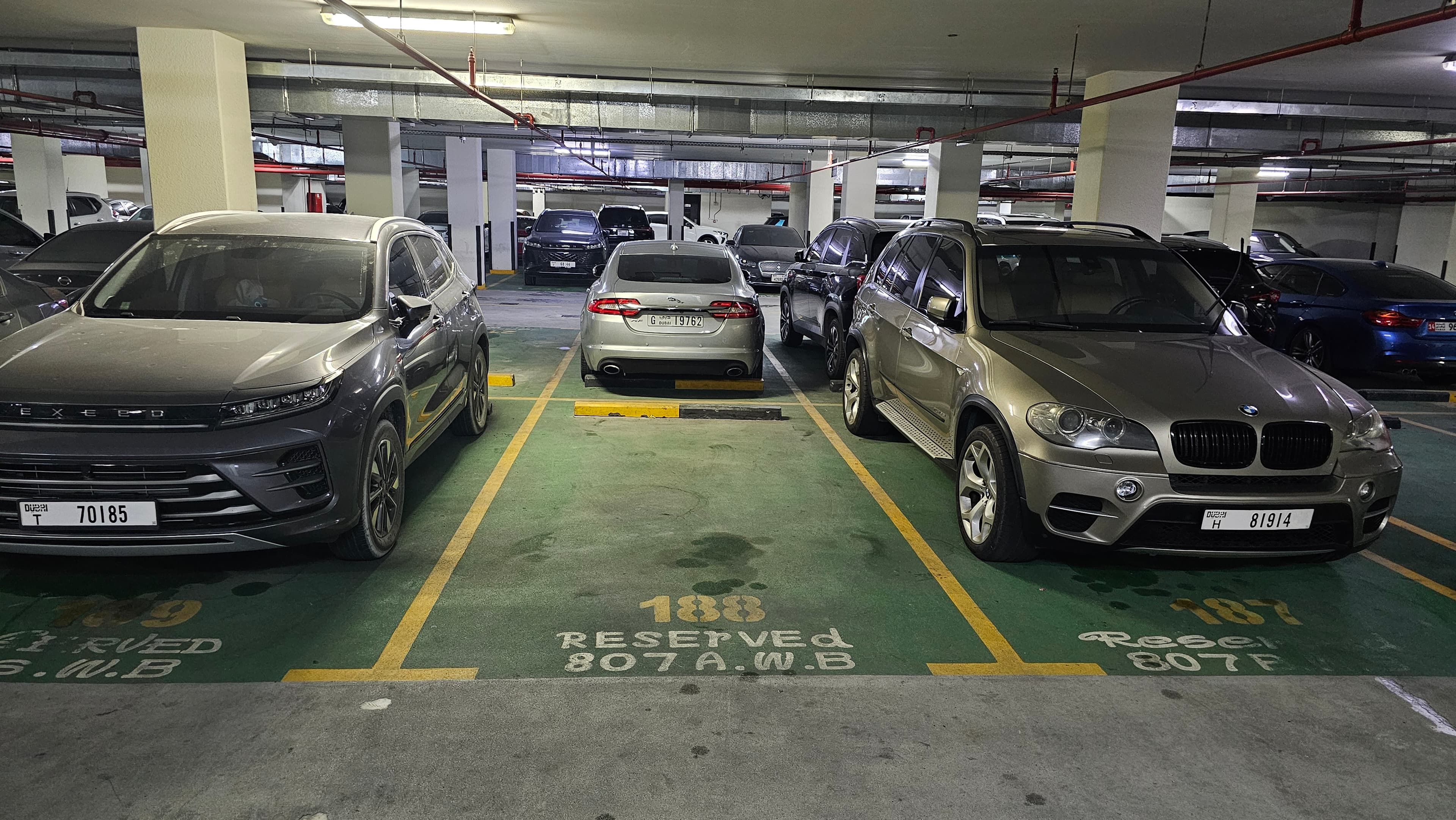 Safe covered parking space in DSO
