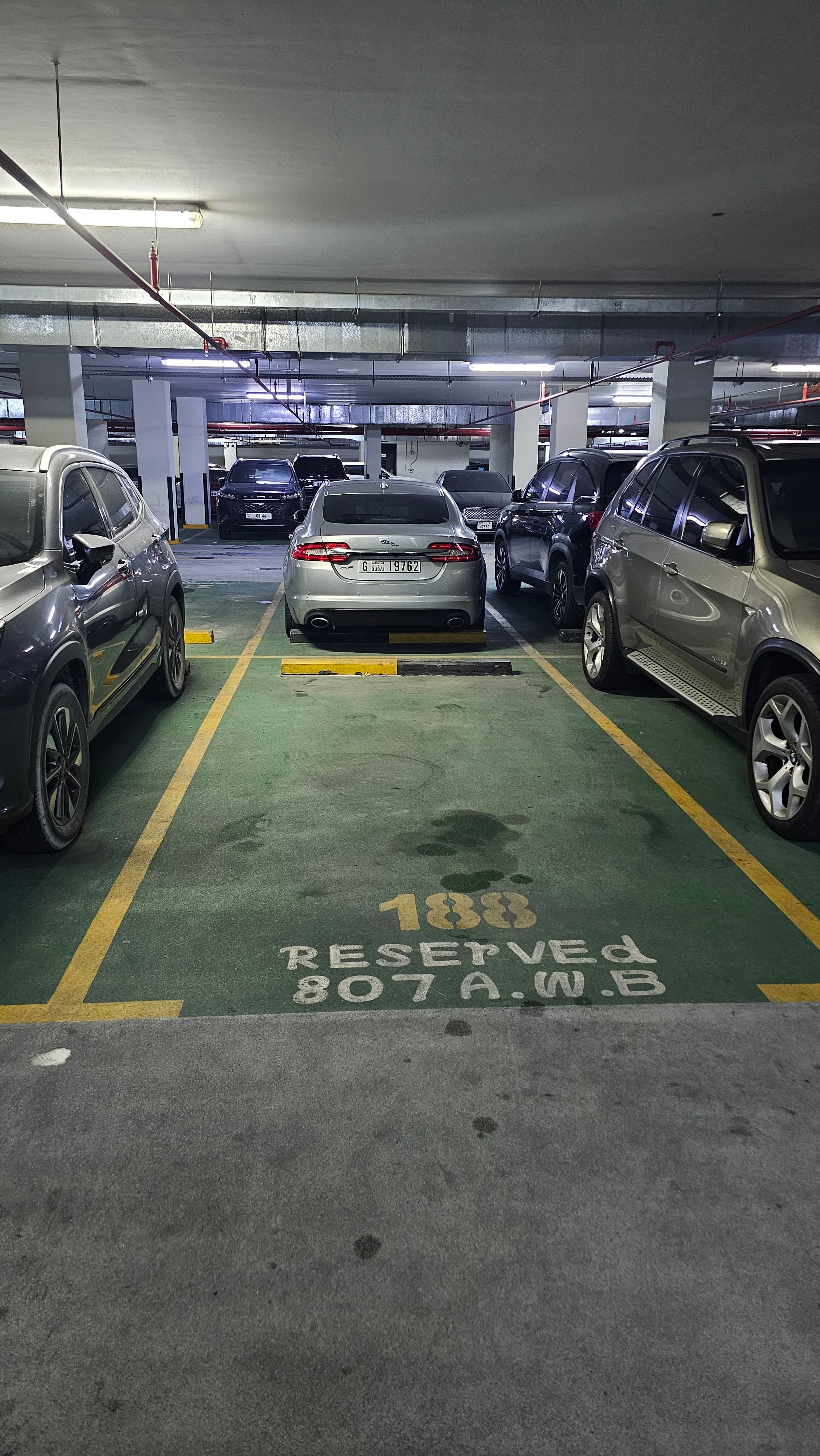 Safe covered parking space in DSO