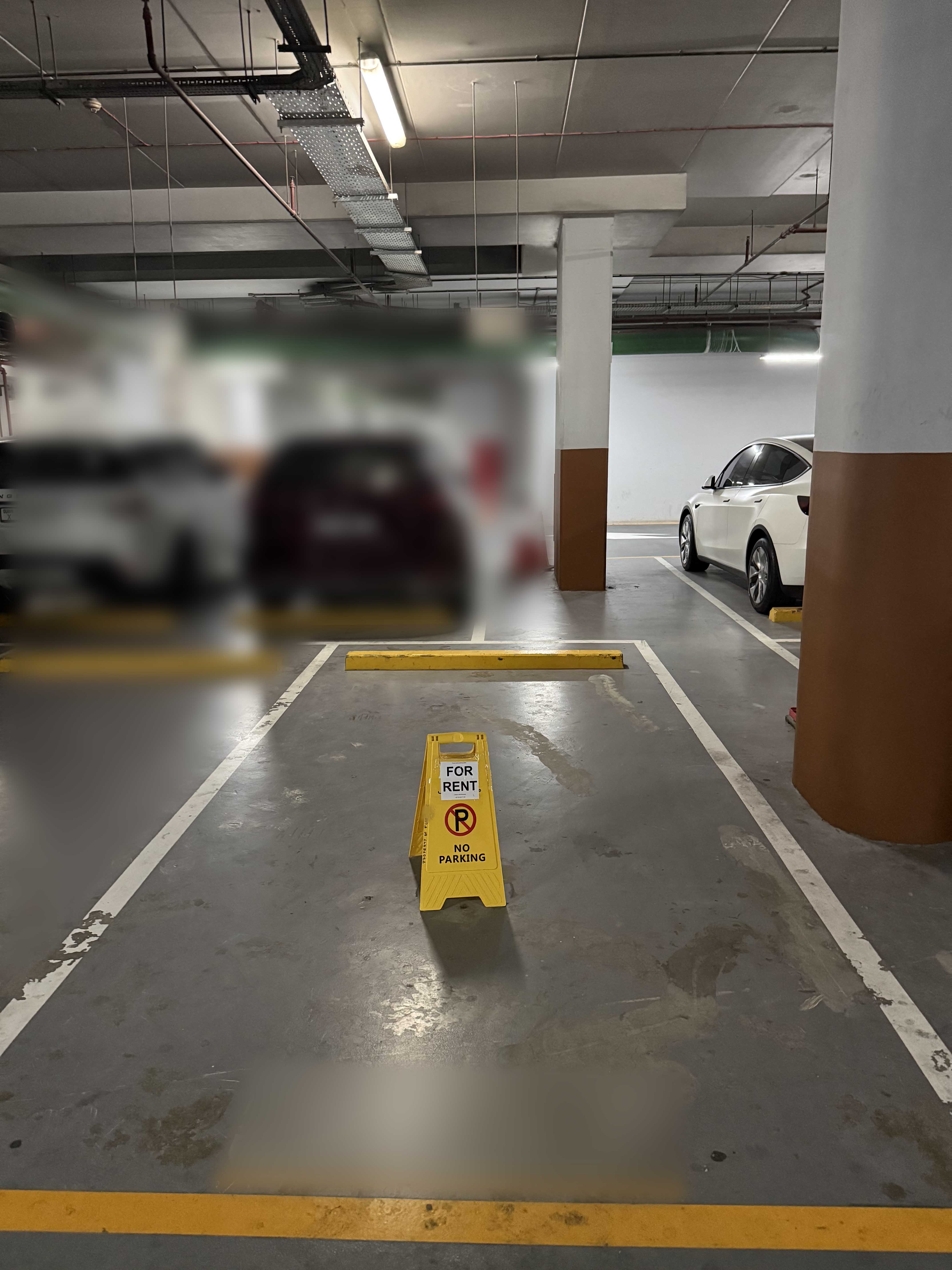 Large parking JBR RIMAL
