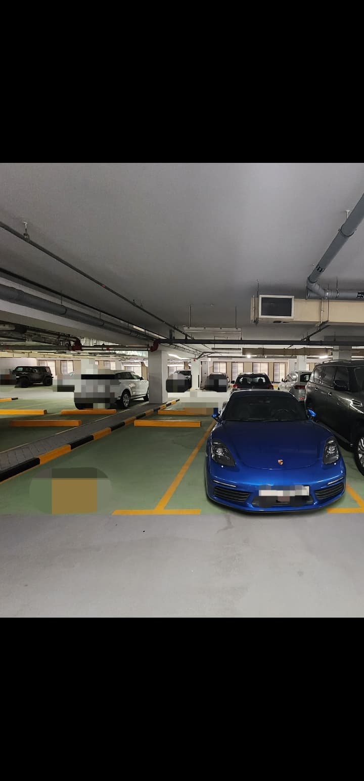 Premium parking in Burj vista (opposite Burj Khalifa)