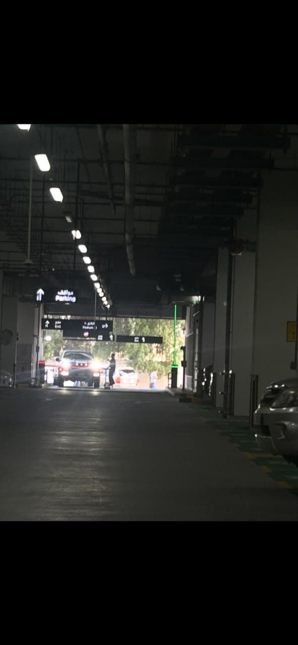Covered parking in bussiness bay best access to sheikh zayed directly