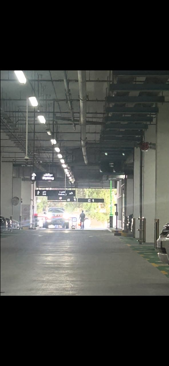Cover parking bestnprime location bussiness bay to sheikh Zayed highway