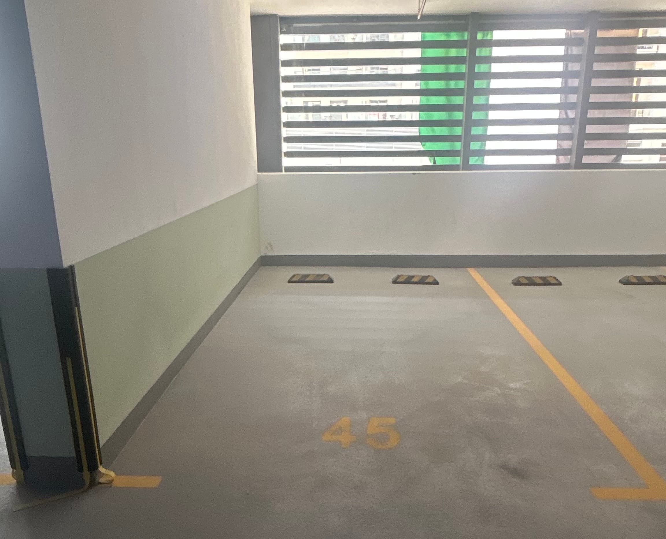 Covered parking Space JVC